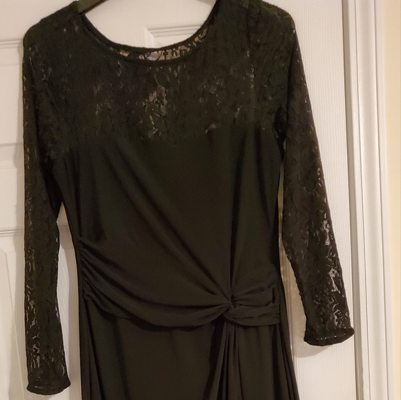 Black Lace Top Evening Gown - Picture 2 of 6